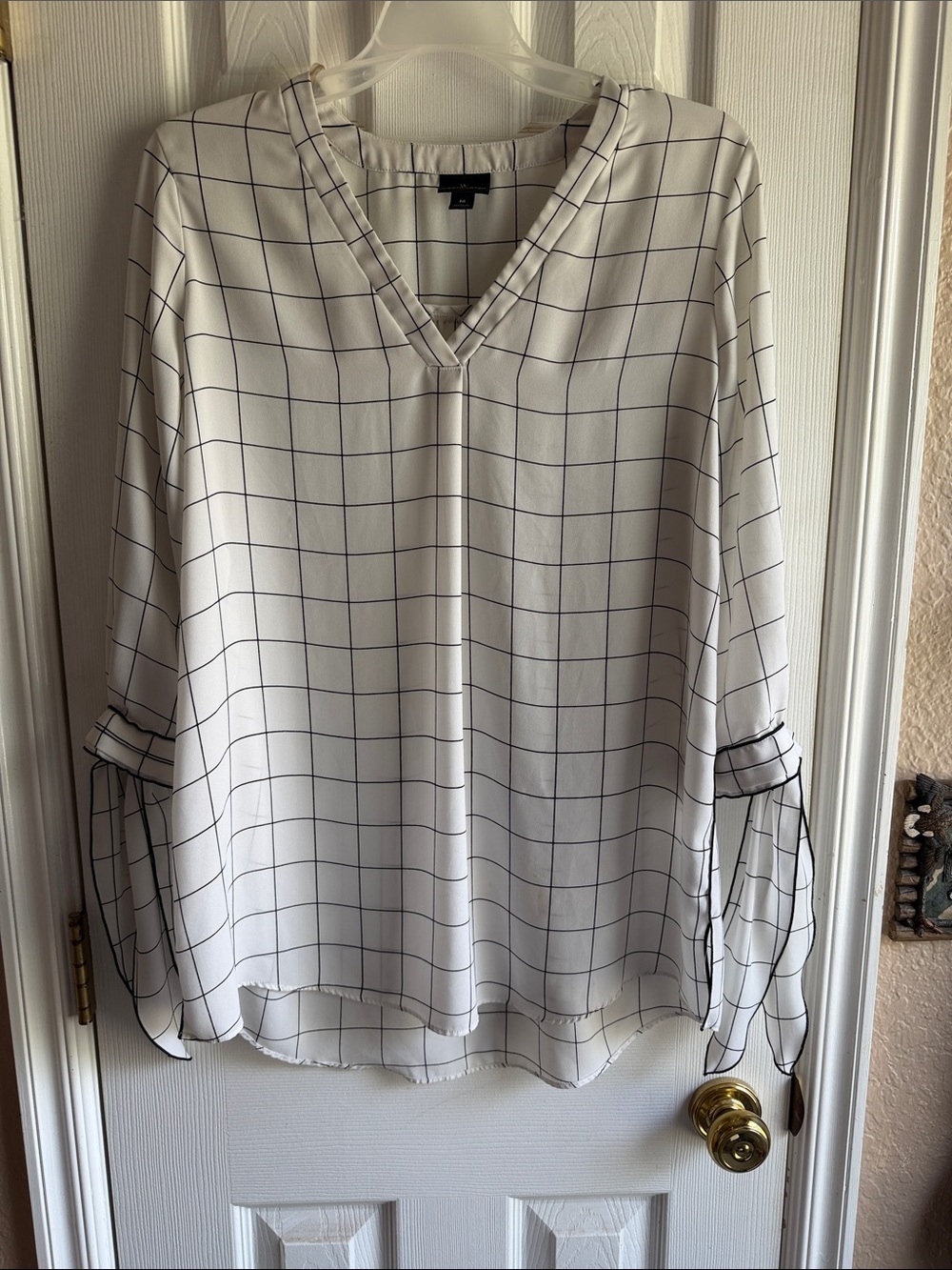 Worthington White V-Neck Grid Blouse